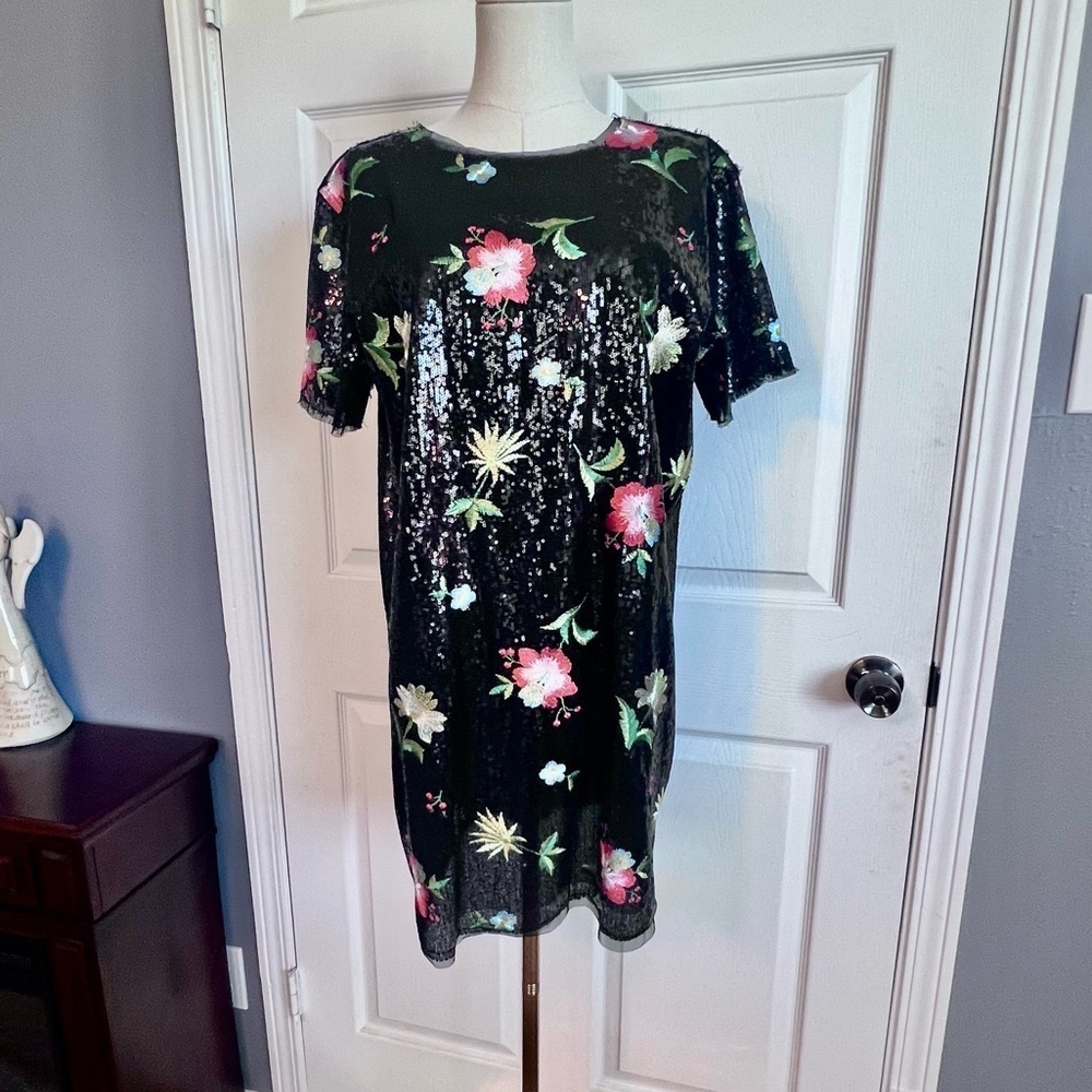 ZARA BLACK SEQUINED SHIFT MINI DRESS MULTICOLORED FLORAL EMBROIDERY WOMEN SIZE M - Picture 4 of 13